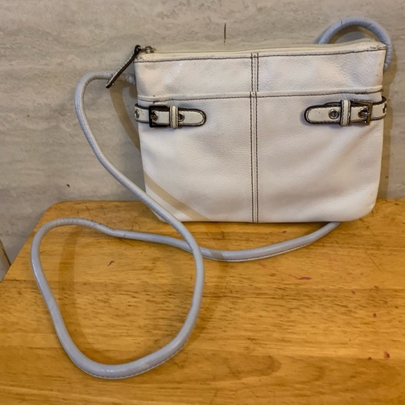Tignanello Genuine Pebbled Leather Multi Pocket Crossbody Purse - Picture 1 of 8